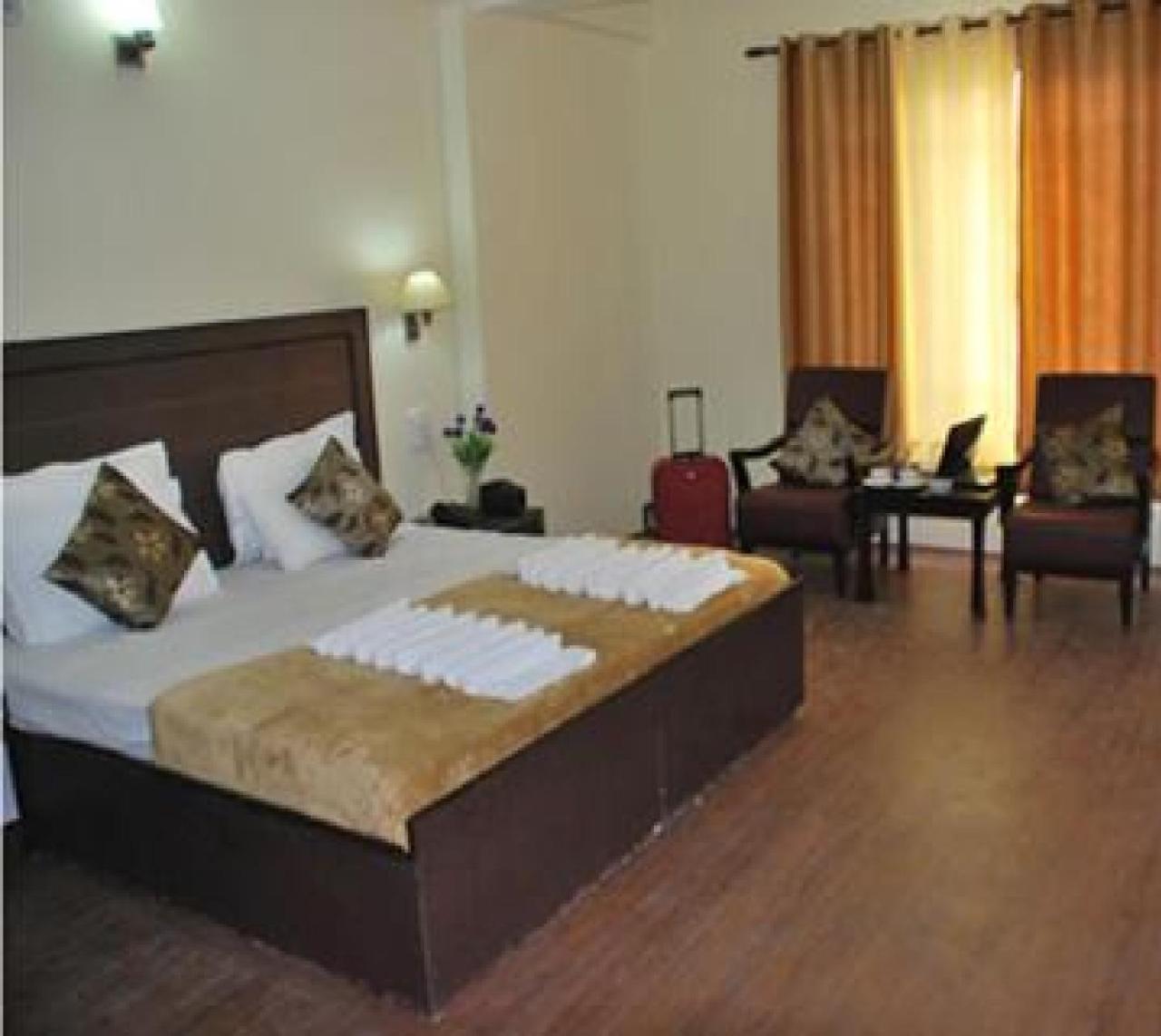 Hotel International Residency Kargil Extérieur photo